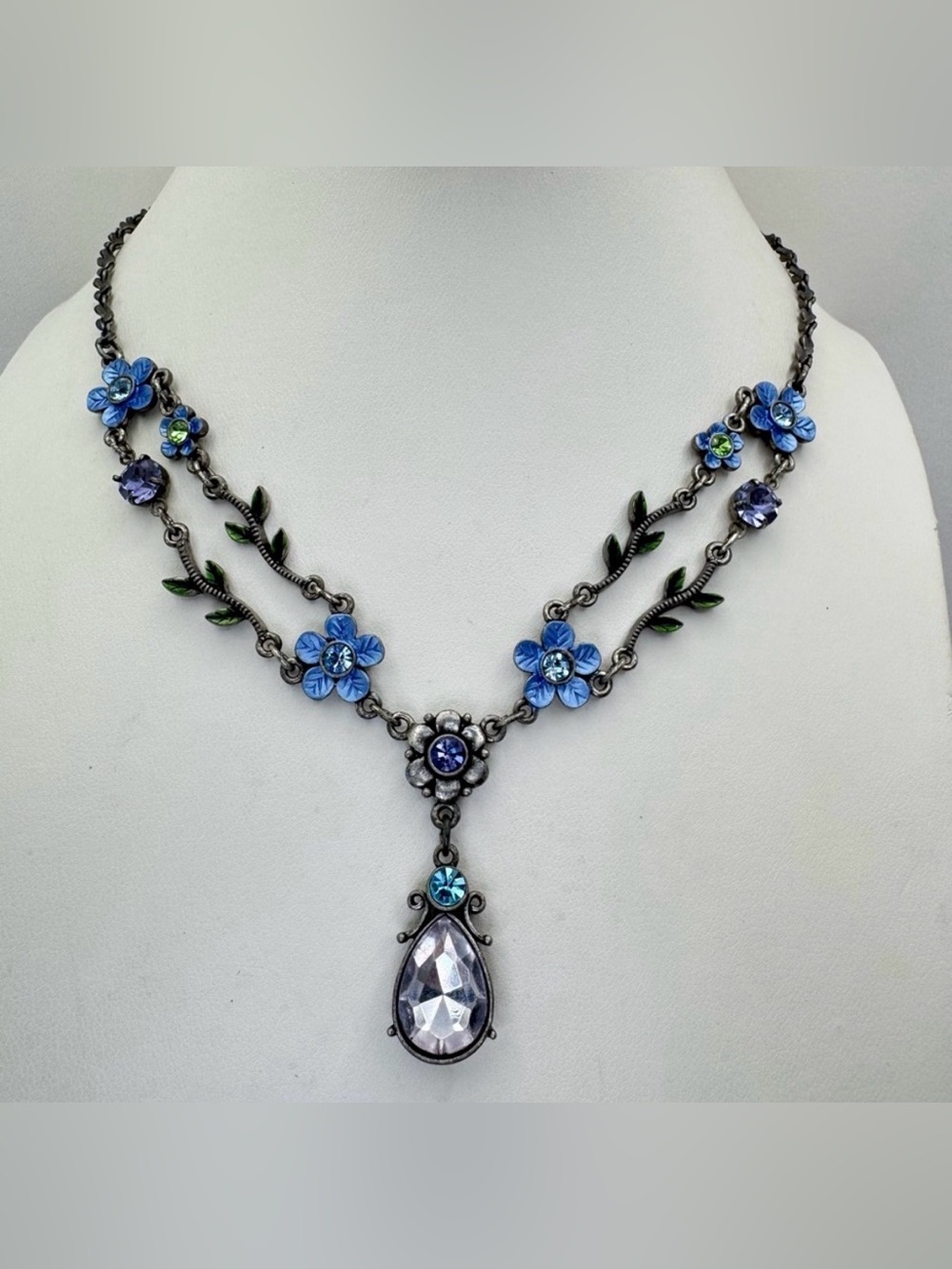 Vintage Avon Blue White Crystal Floral Art Deco Gunmetal Pendant Necklace